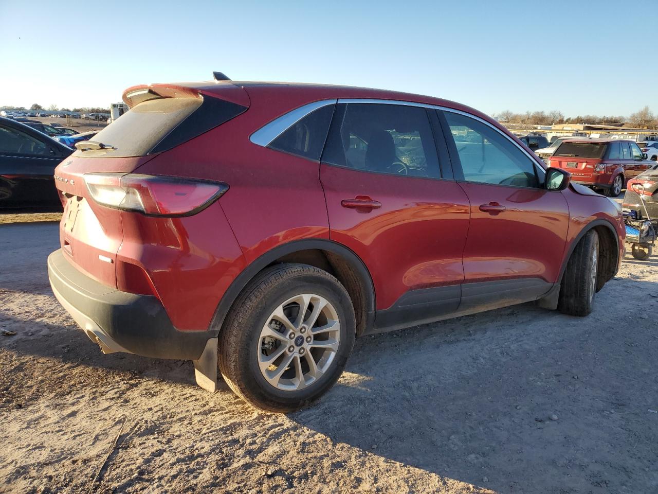 Photo 2 VIN: 1FMCU0G65LUB91399 - FORD ESCAPE 