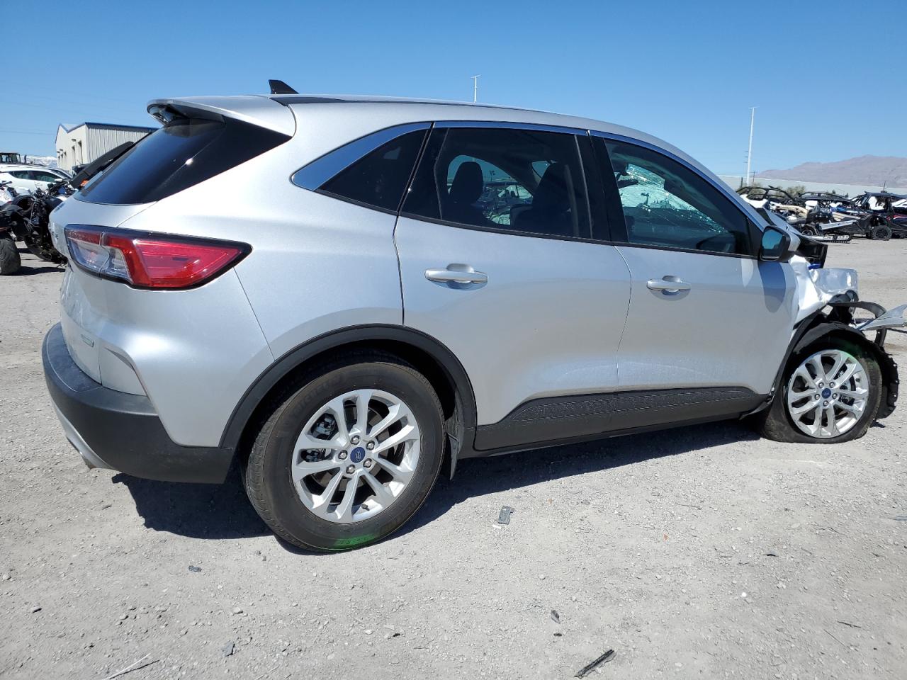 Photo 2 VIN: 1FMCU0G69LUB70071 - FORD ESCAPE 