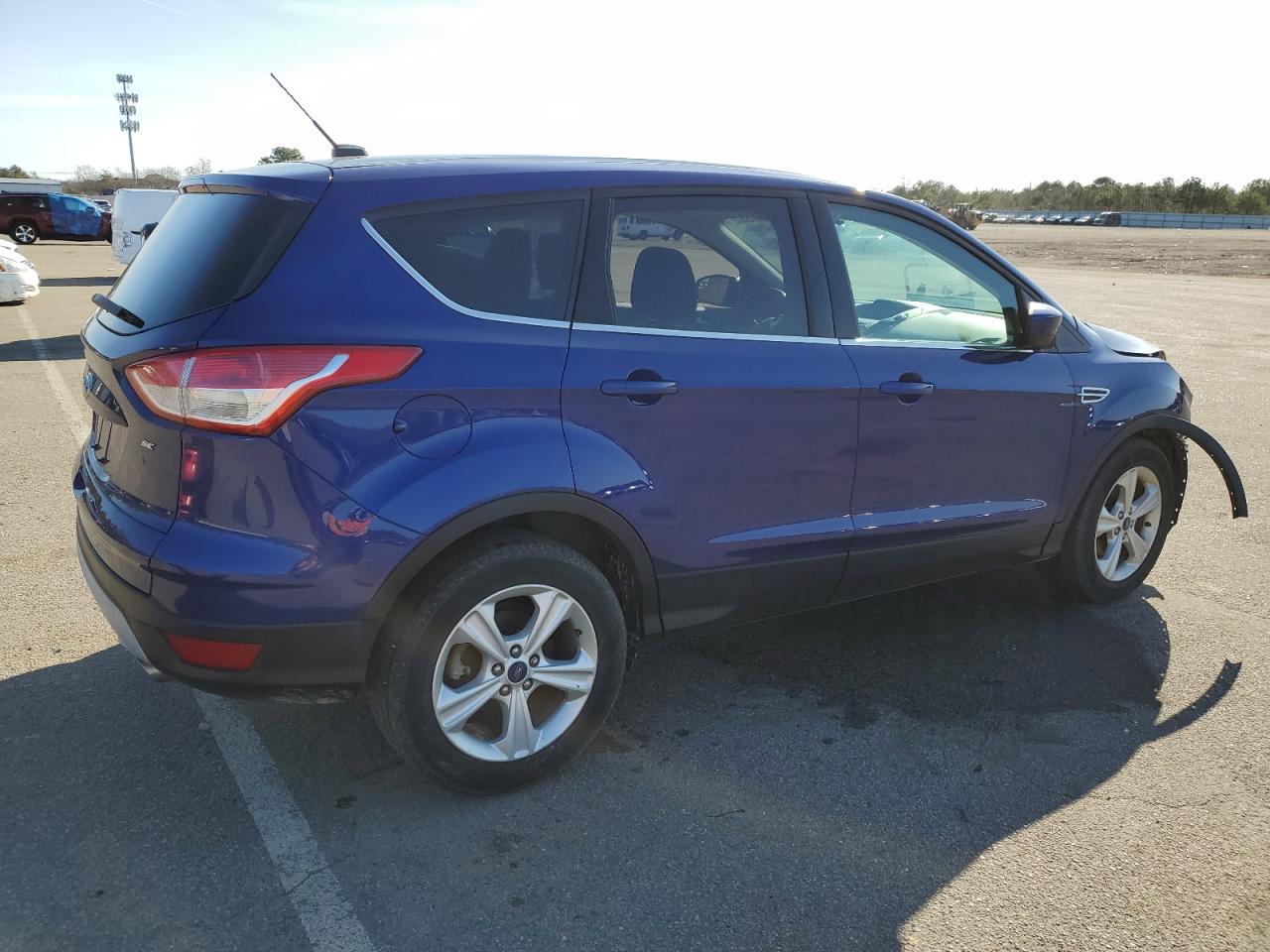 Photo 2 VIN: 1FMCU0G70FUA86699 - FORD ESCAPE 