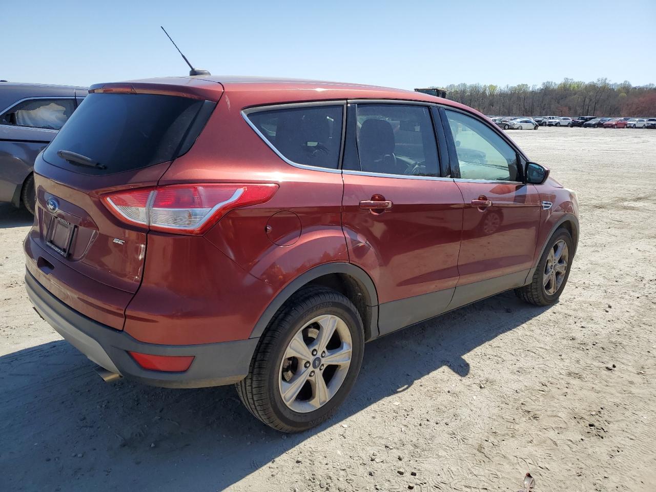 Photo 2 VIN: 1FMCU0G73GUC50321 - FORD ESCAPE 