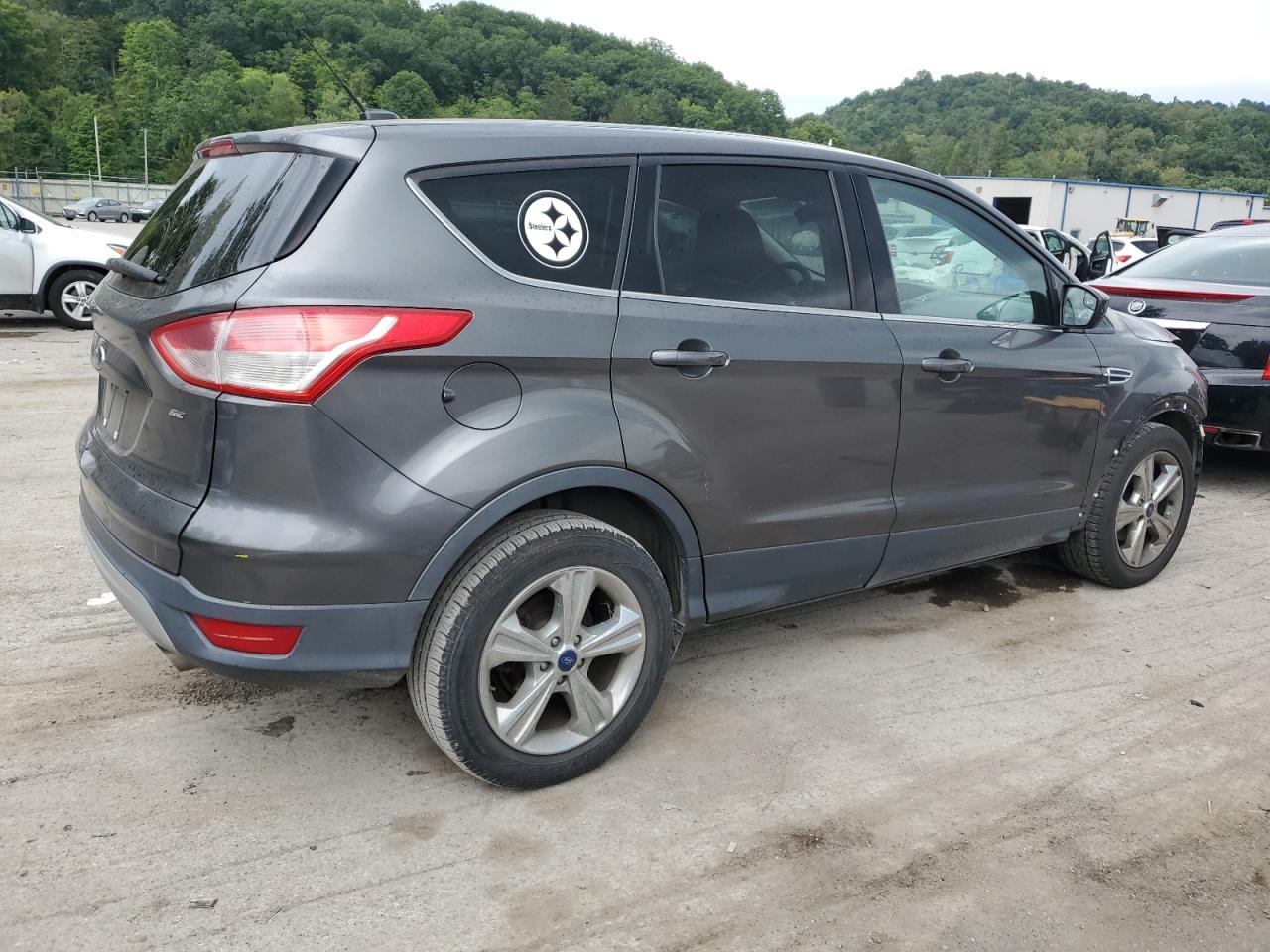 Photo 2 VIN: 1FMCU0G74FUC58183 - FORD ESCAPE 