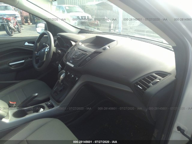 Photo 4 VIN: 1FMCU0G74GUB39650 - FORD ESCAPE 