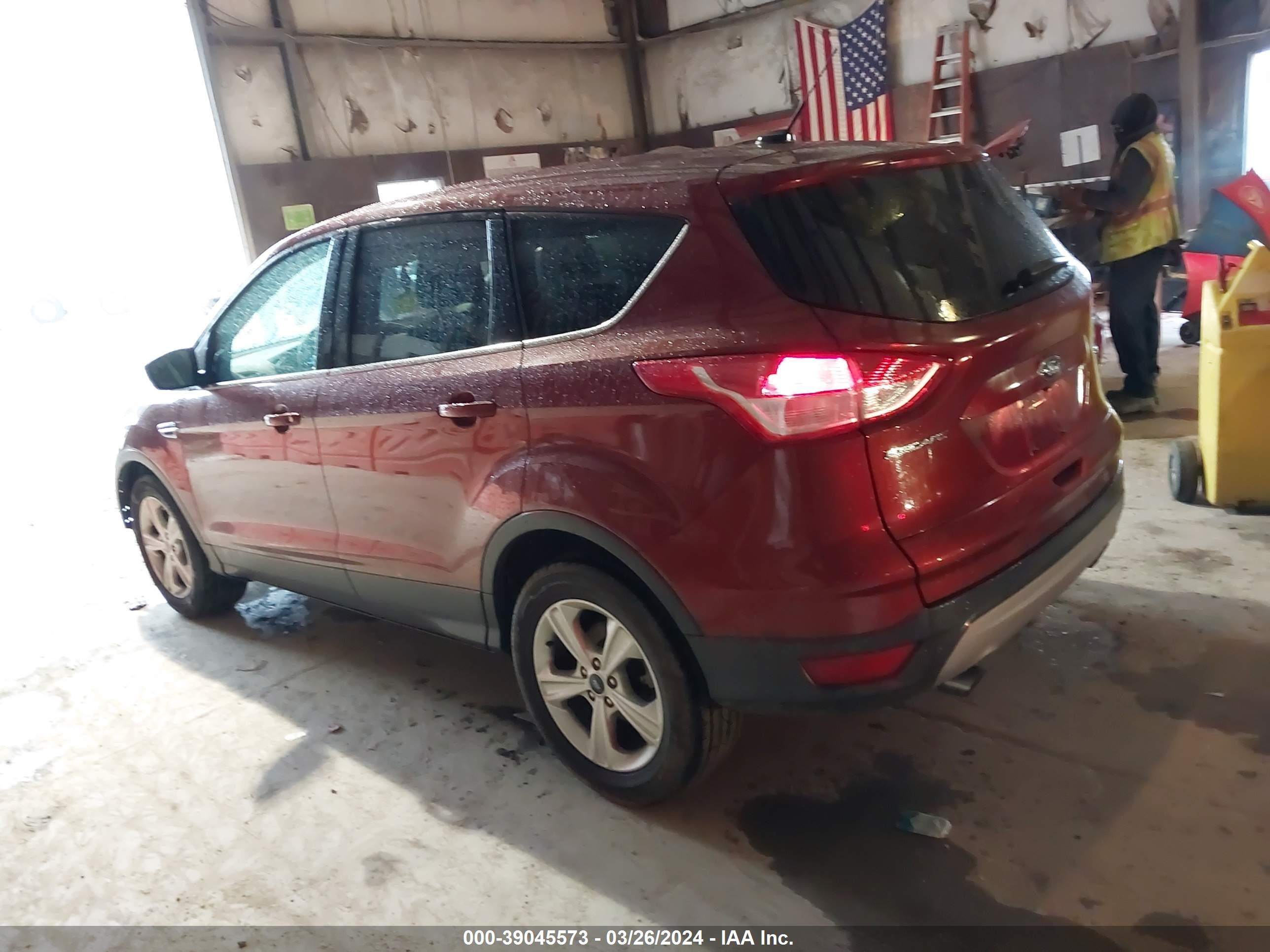 Photo 2 VIN: 1FMCU0G77GUC00845 - FORD ESCAPE 