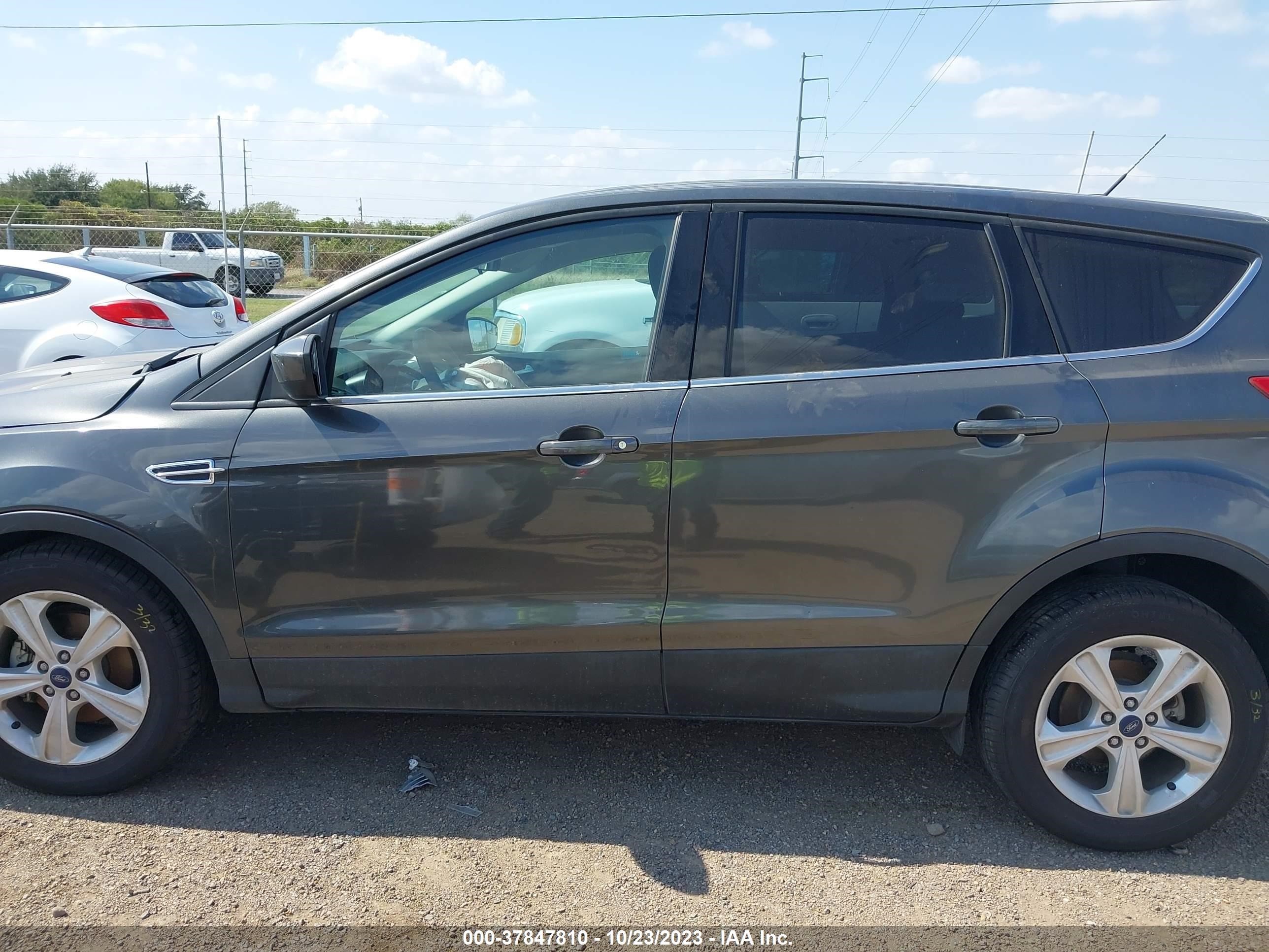 Photo 14 VIN: 1FMCU0G78FUC61524 - FORD ESCAPE 