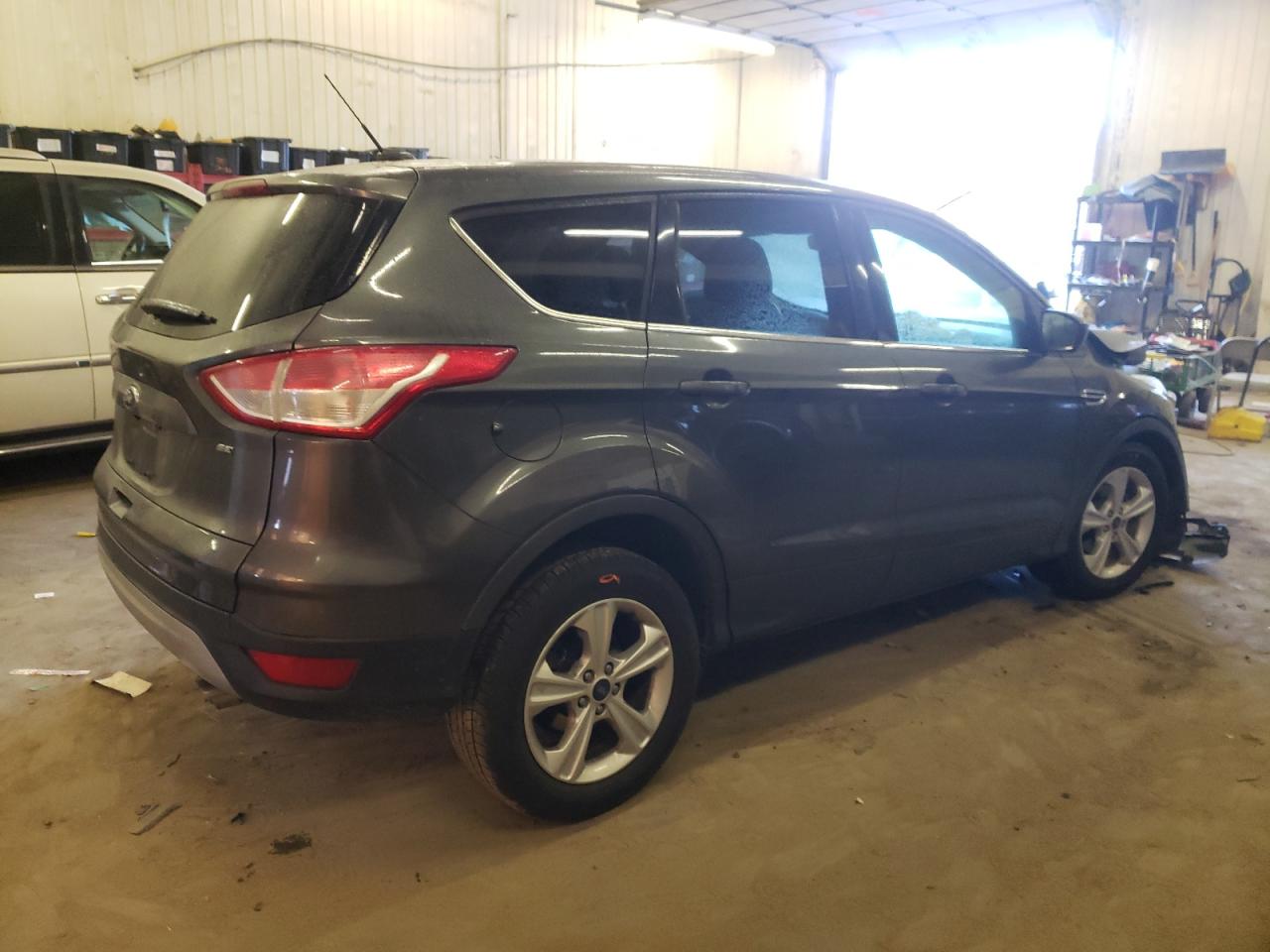 Photo 2 VIN: 1FMCU0G79GUC36472 - FORD ESCAPE 