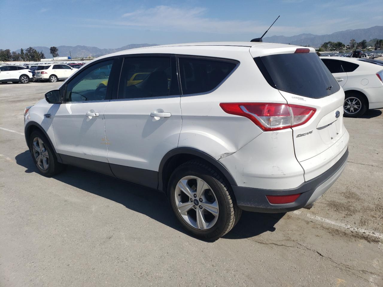 Photo 1 VIN: 1FMCU0G7XFUA65505 - FORD ESCAPE 