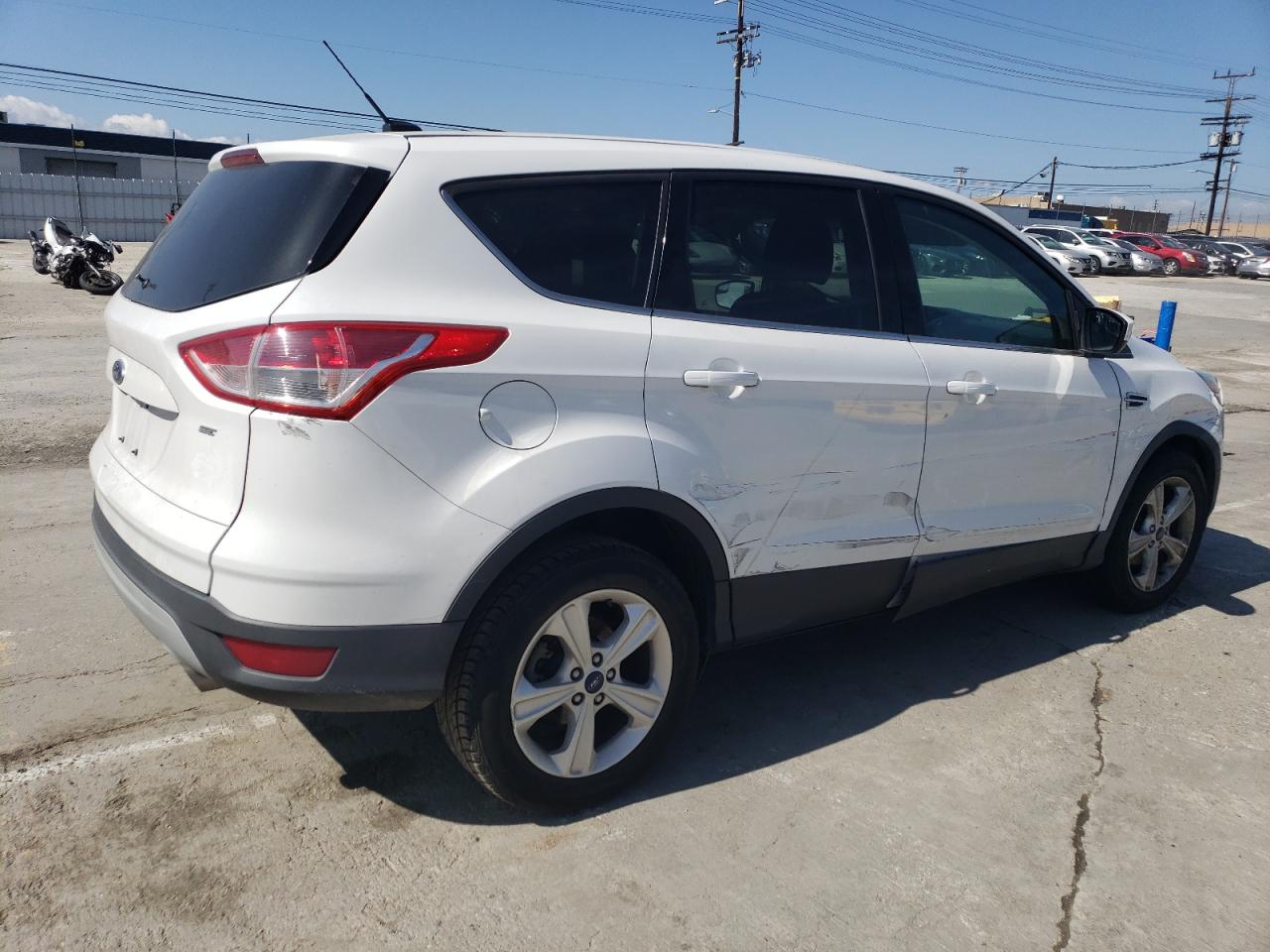 Photo 2 VIN: 1FMCU0G7XFUA65505 - FORD ESCAPE 