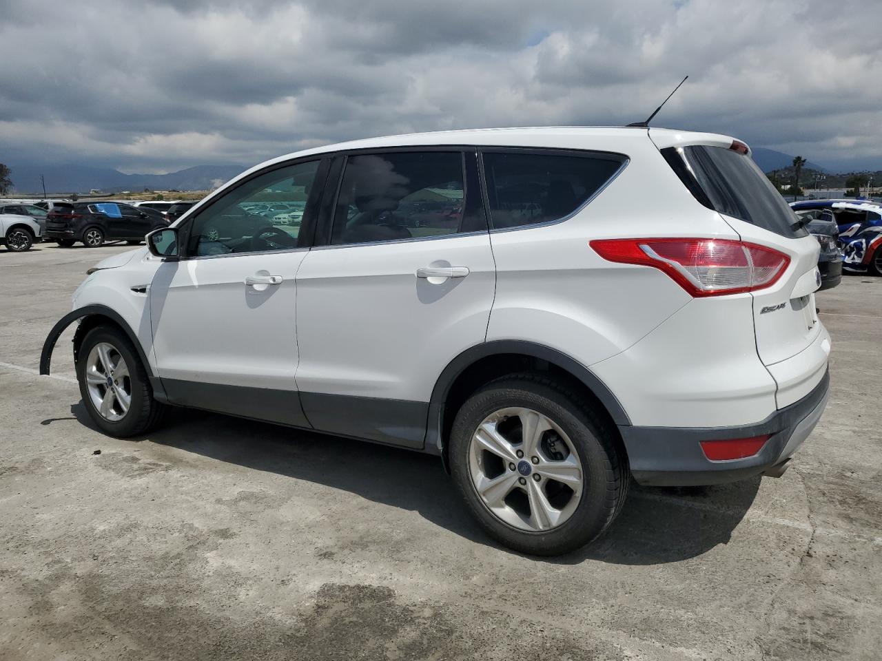 Photo 1 VIN: 1FMCU0G7XGUA85125 - FORD ESCAPE 