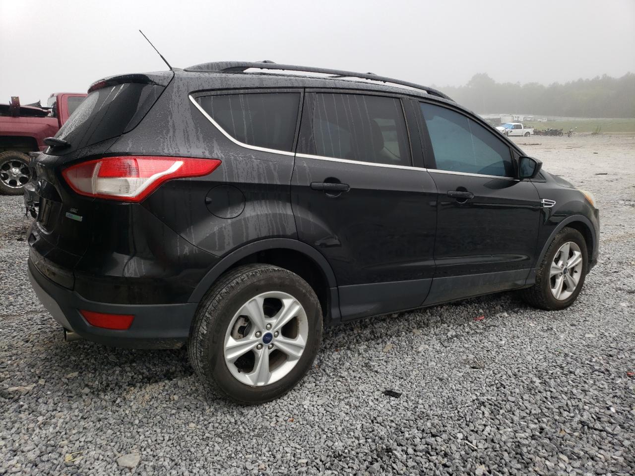 Photo 2 VIN: 1FMCU0G90DUD32357 - FORD ESCAPE 