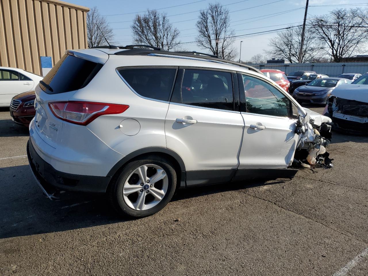 Photo 2 VIN: 1FMCU0G90EUE36378 - FORD ESCAPE 