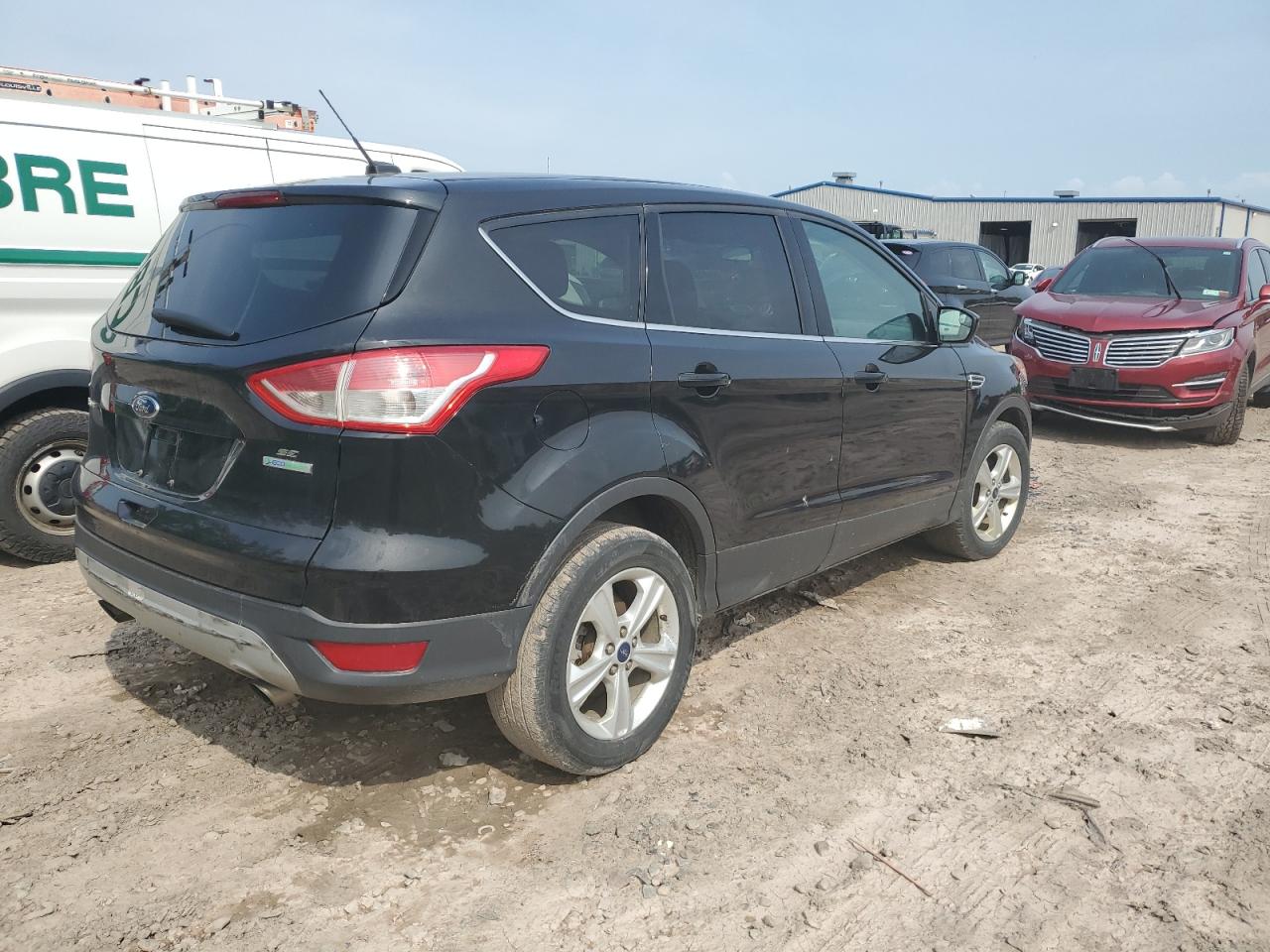 Photo 2 VIN: 1FMCU0G91FUB64313 - FORD ESCAPE 