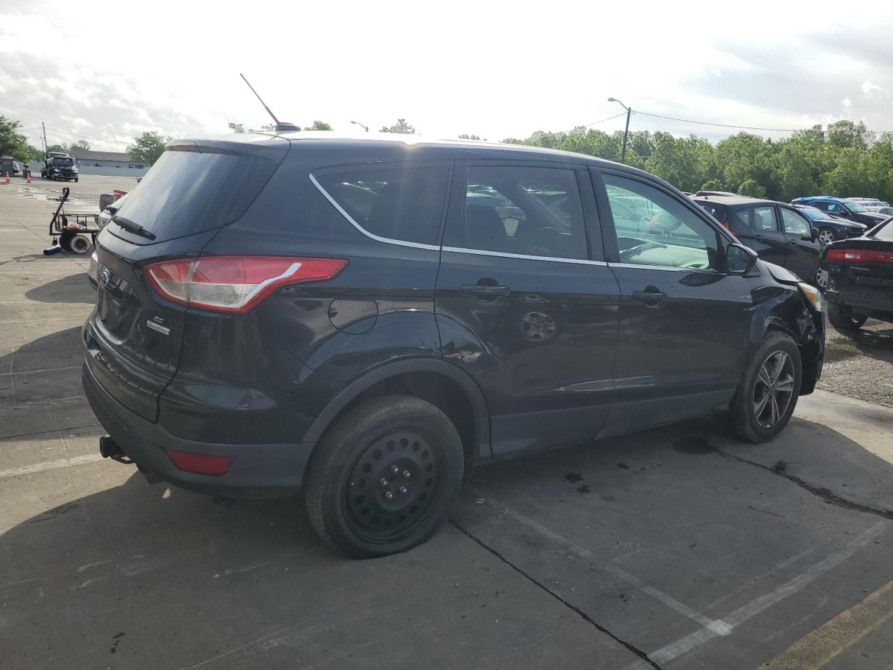 Photo 2 VIN: 1FMCU0G91FUB78695 - FORD ESCAPE 