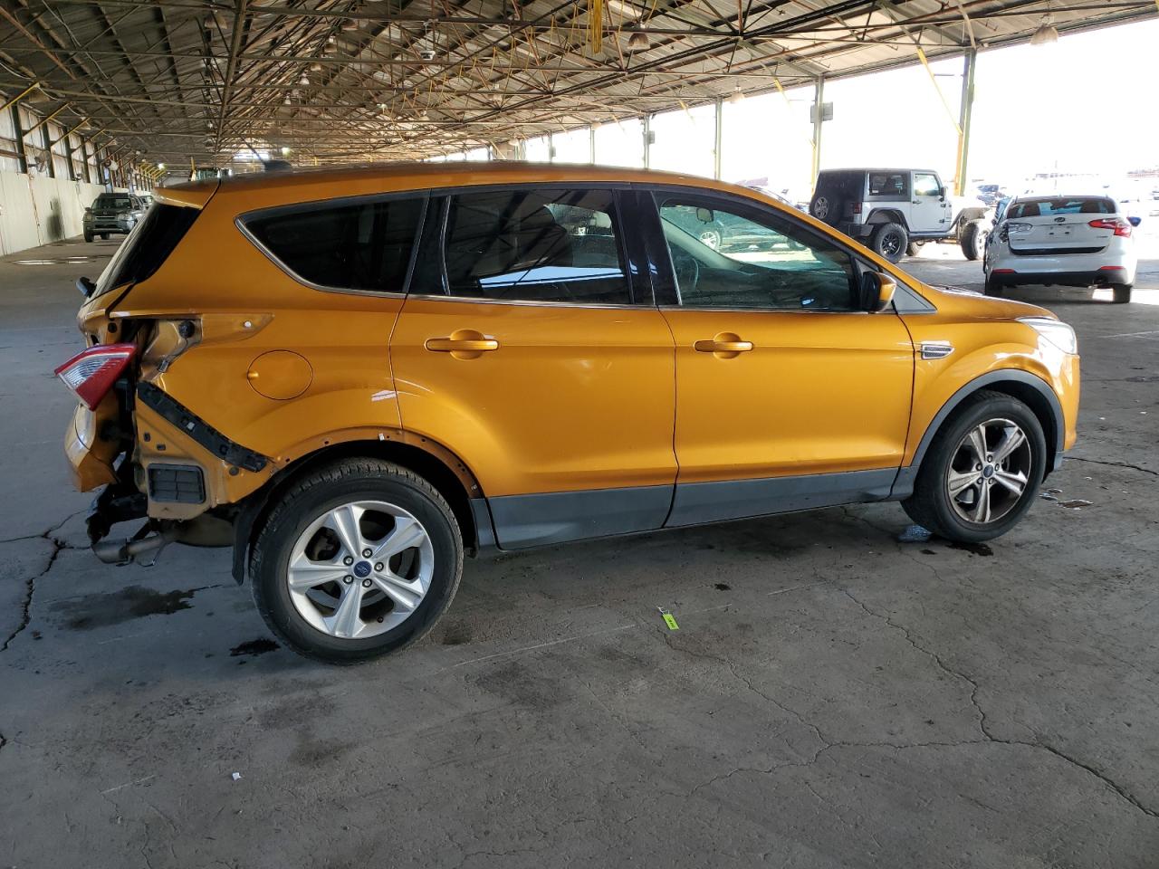 Photo 2 VIN: 1FMCU0G91GUA31679 - FORD ESCAPE 