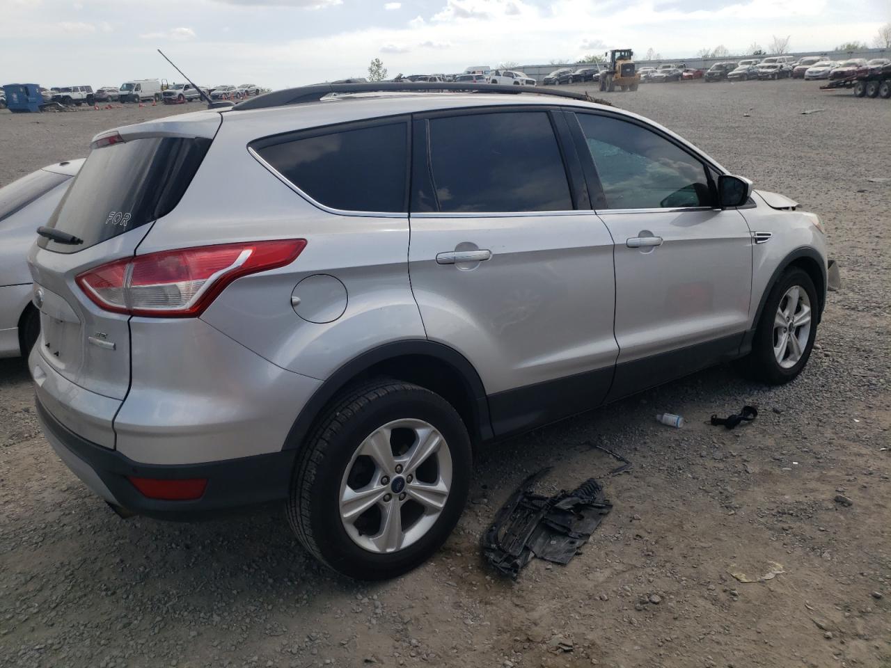 Photo 2 VIN: 1FMCU0G91GUC35267 - FORD ESCAPE 