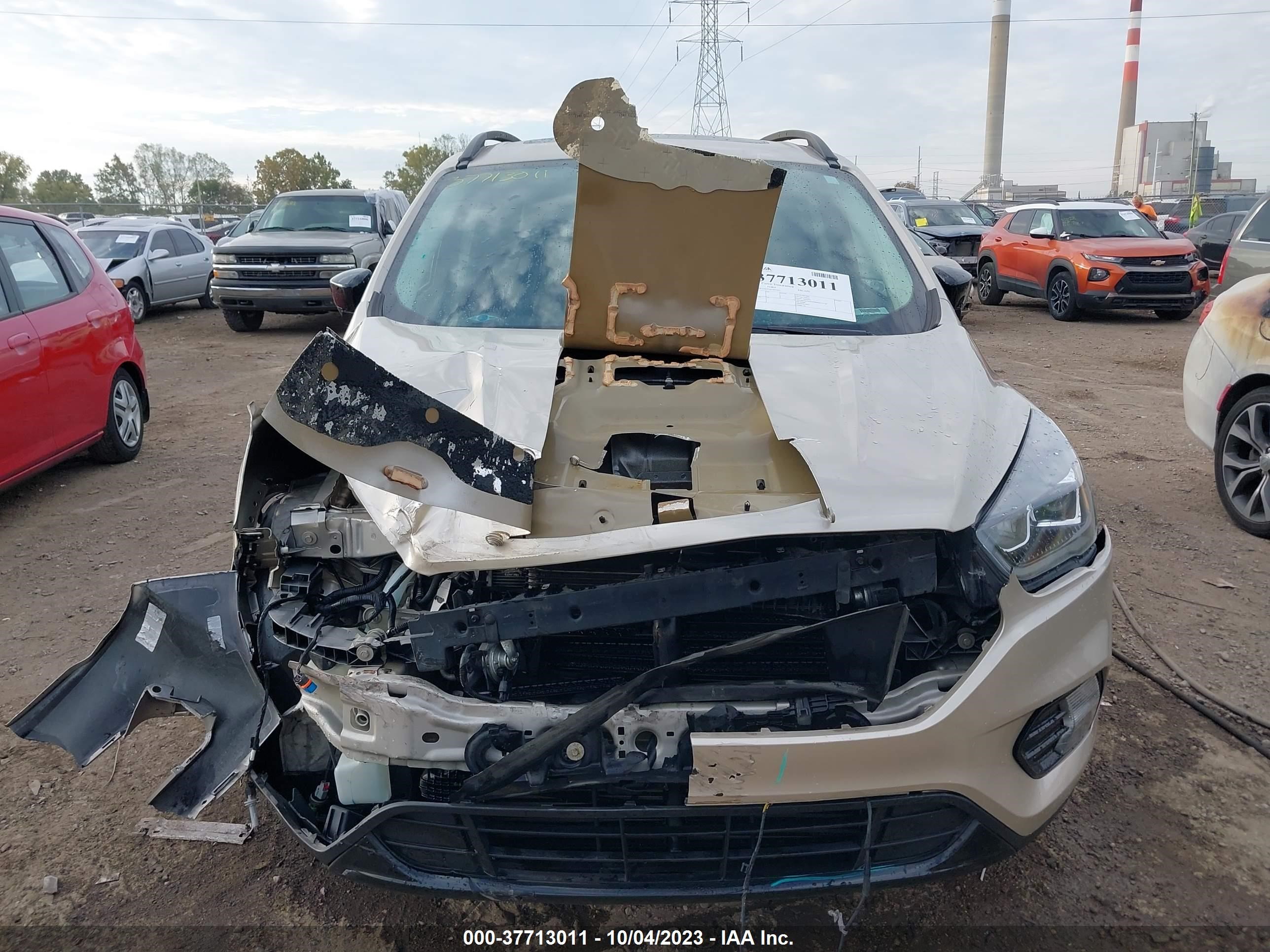 Photo 12 VIN: 1FMCU0G91HUB87545 - FORD ESCAPE 