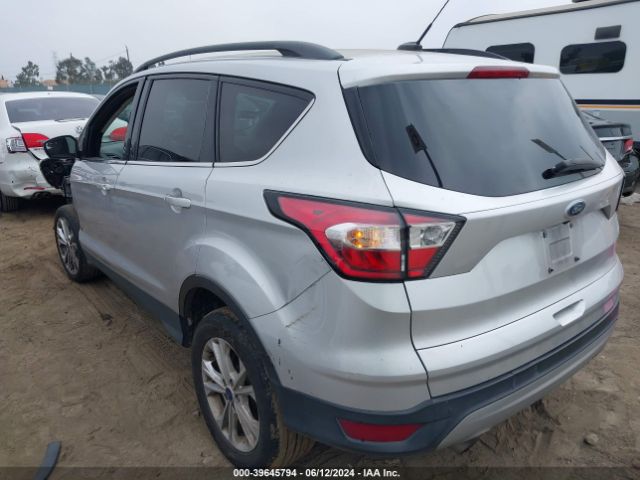 Photo 2 VIN: 1FMCU0G91JUC64937 - FORD ESCAPE 