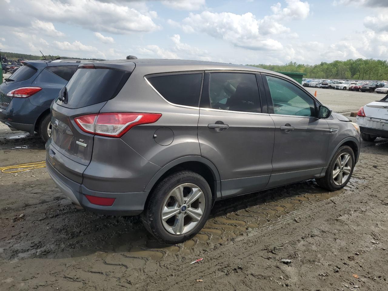 Photo 2 VIN: 1FMCU0G92DUD70849 - FORD ESCAPE 