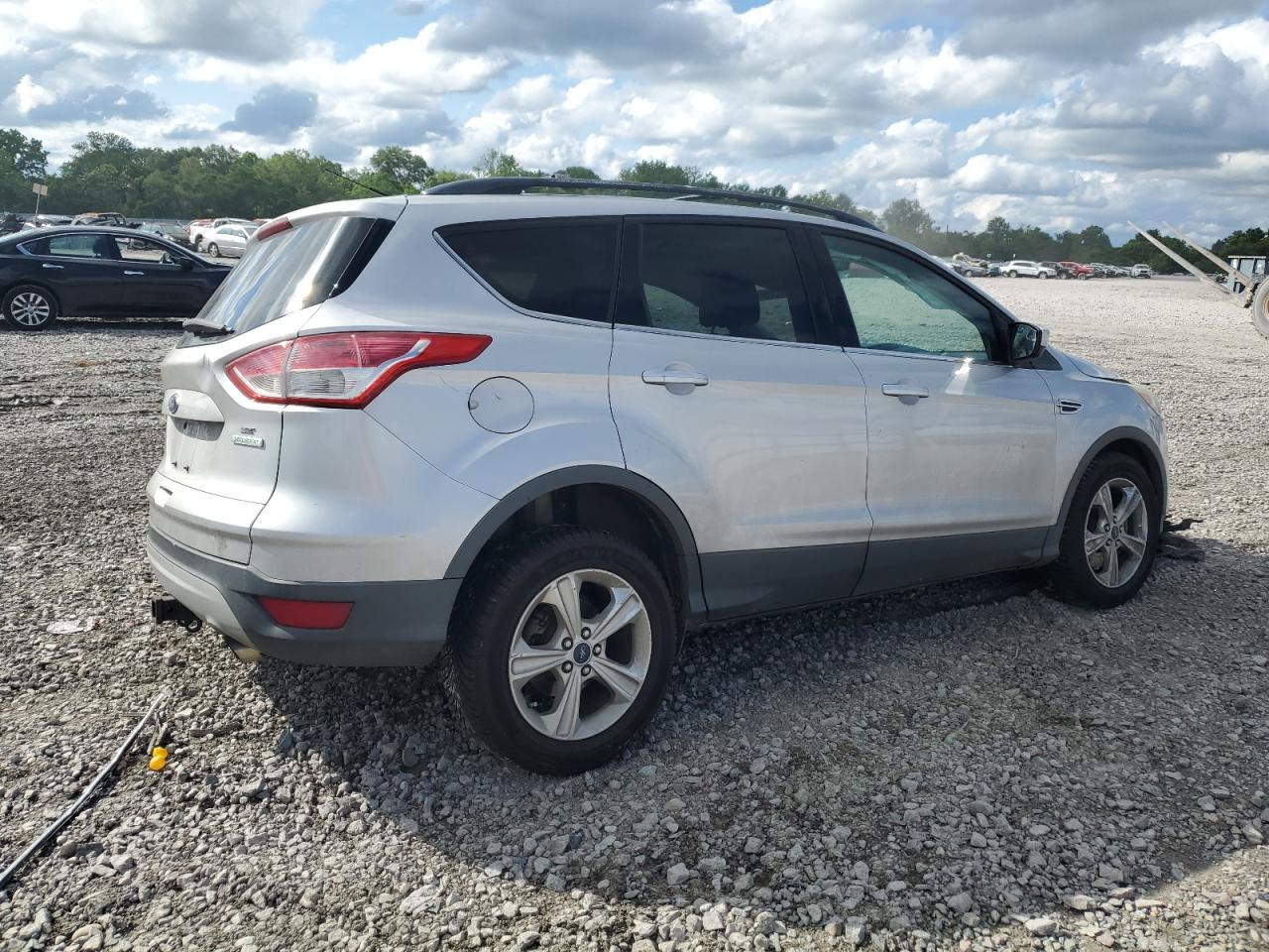 Photo 2 VIN: 1FMCU0G92DUD75467 - FORD ESCAPE 