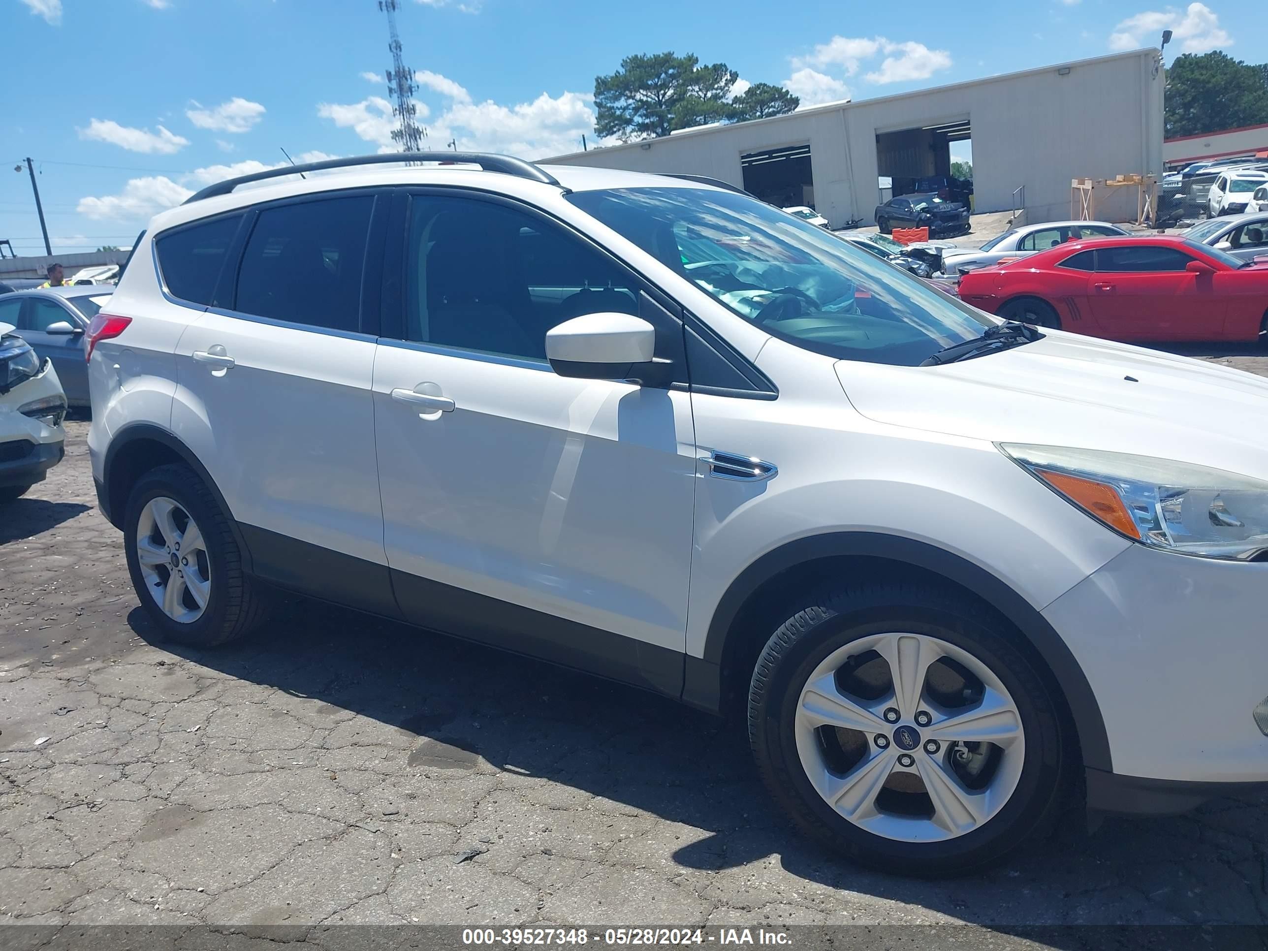 Photo 12 VIN: 1FMCU0G92EUD49968 - FORD ESCAPE 