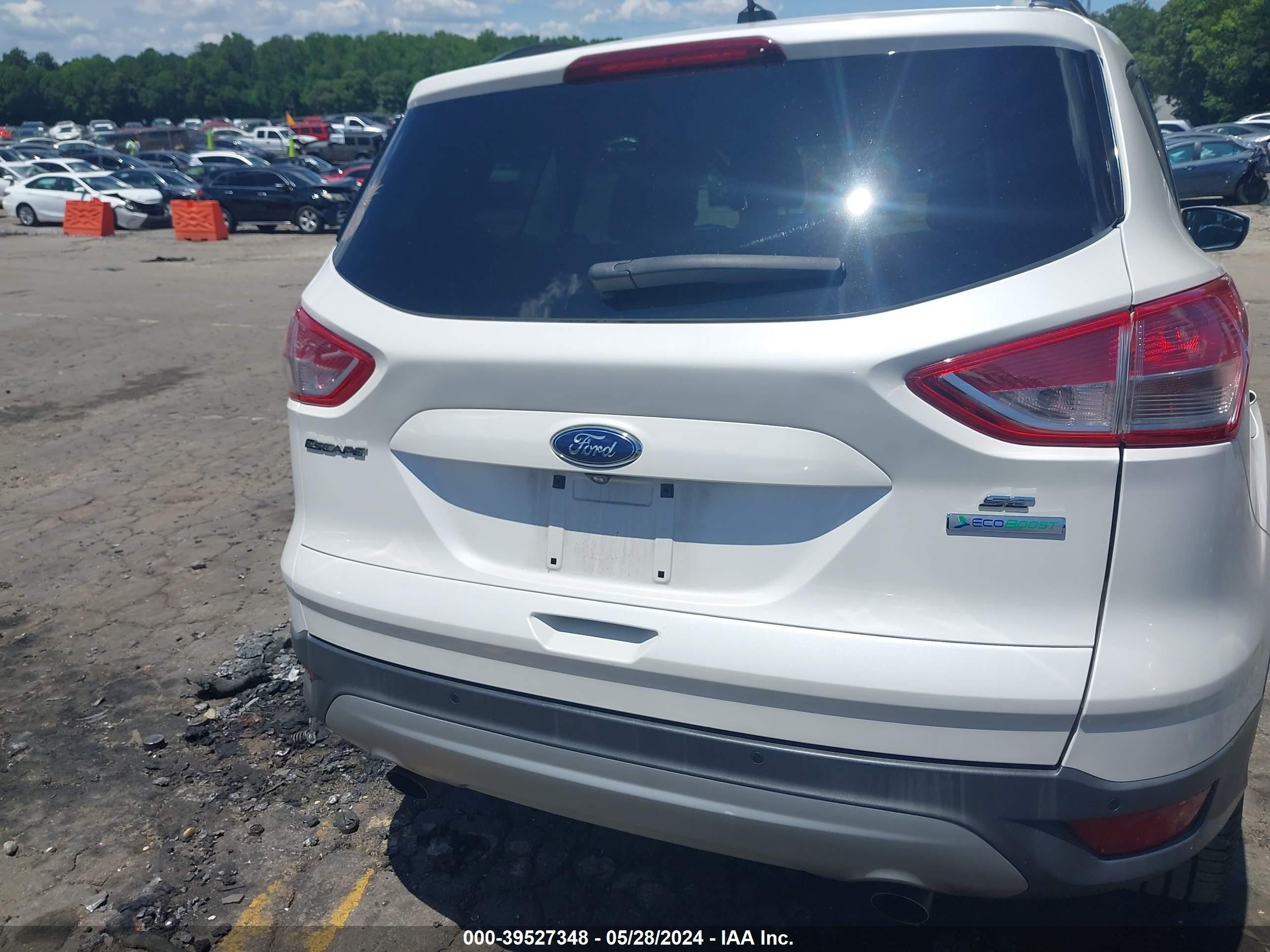 Photo 15 VIN: 1FMCU0G92EUD49968 - FORD ESCAPE 