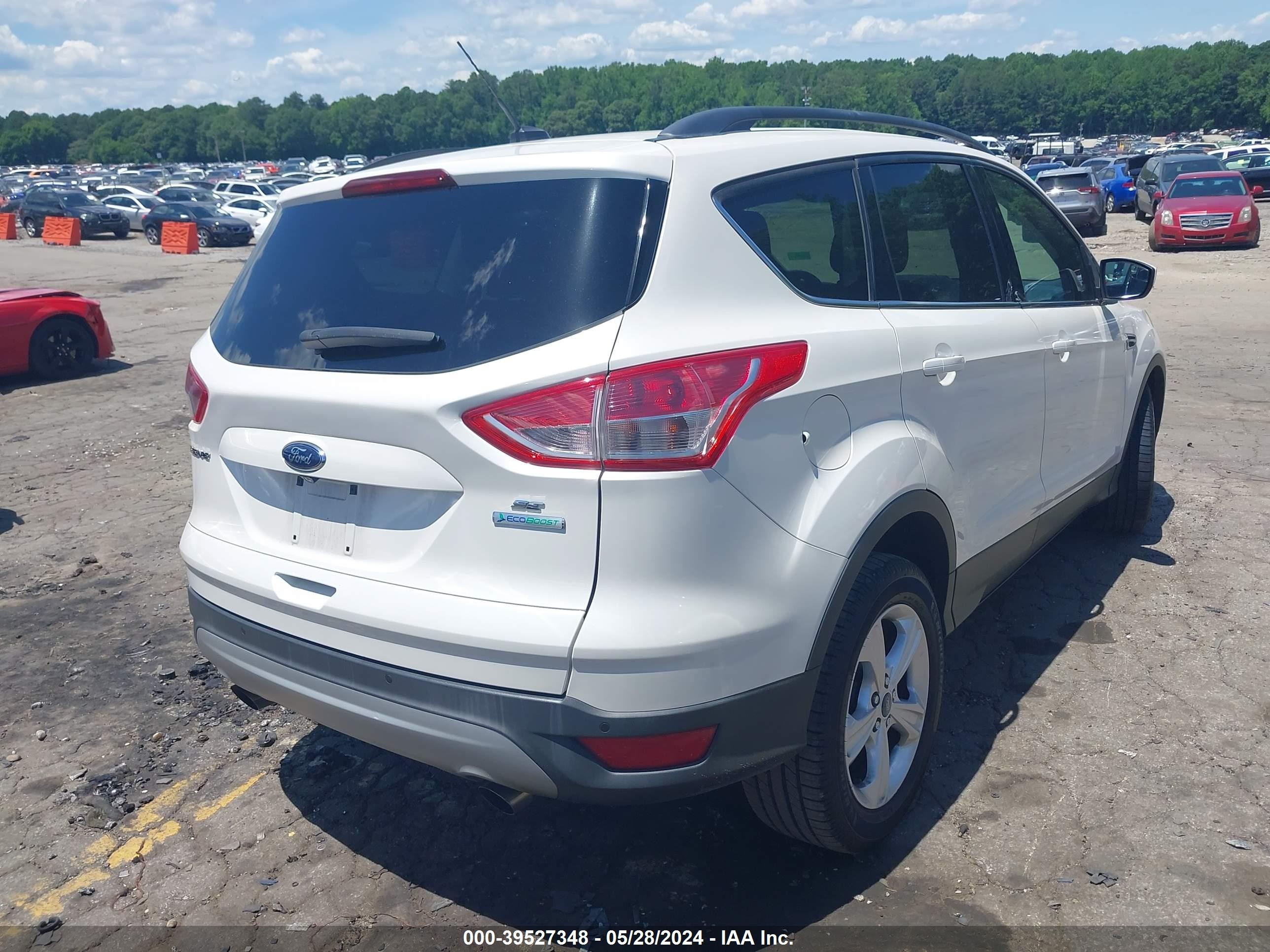 Photo 3 VIN: 1FMCU0G92EUD49968 - FORD ESCAPE 