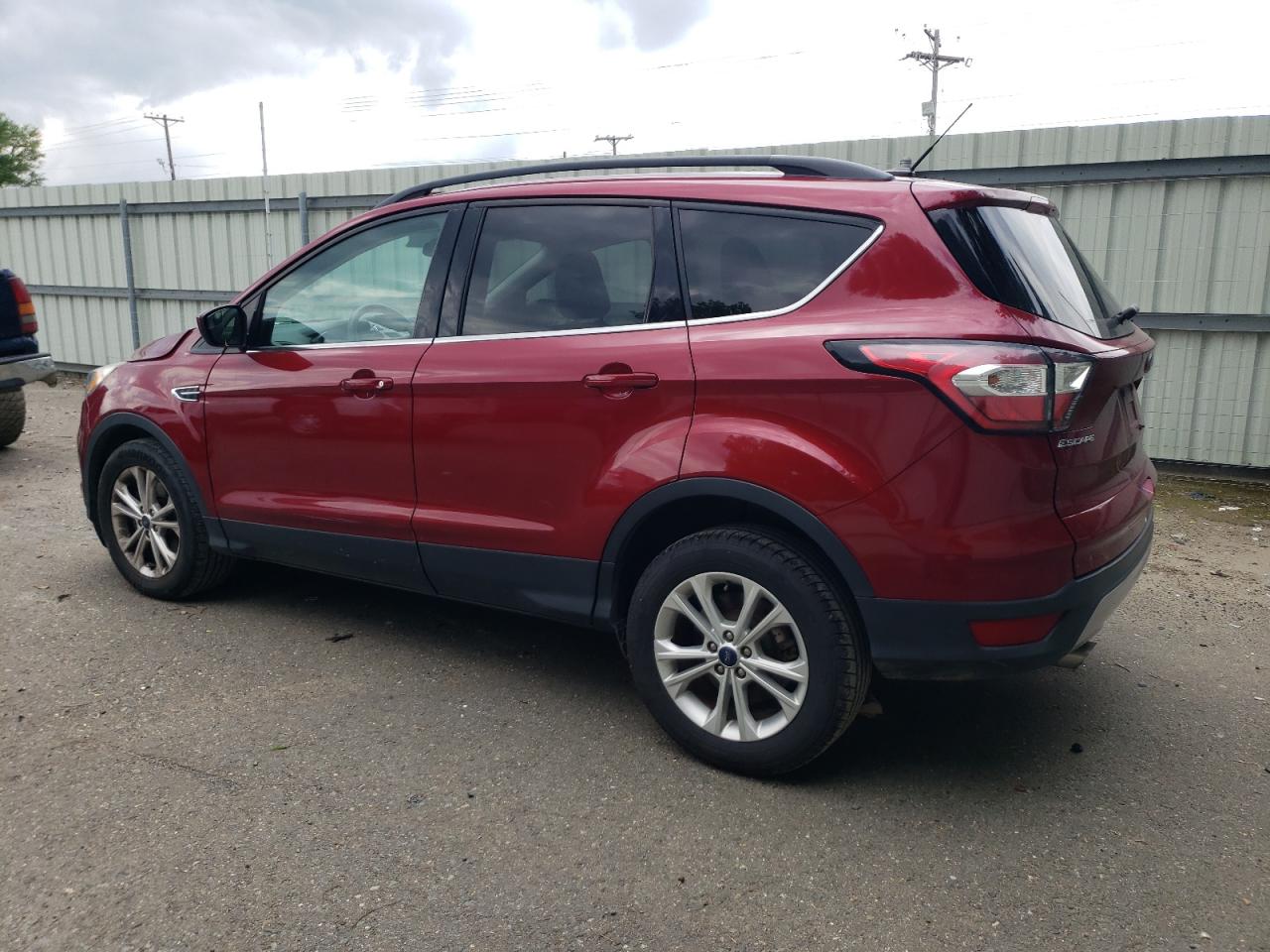 Photo 1 VIN: 1FMCU0G92JUB62644 - FORD ESCAPE 