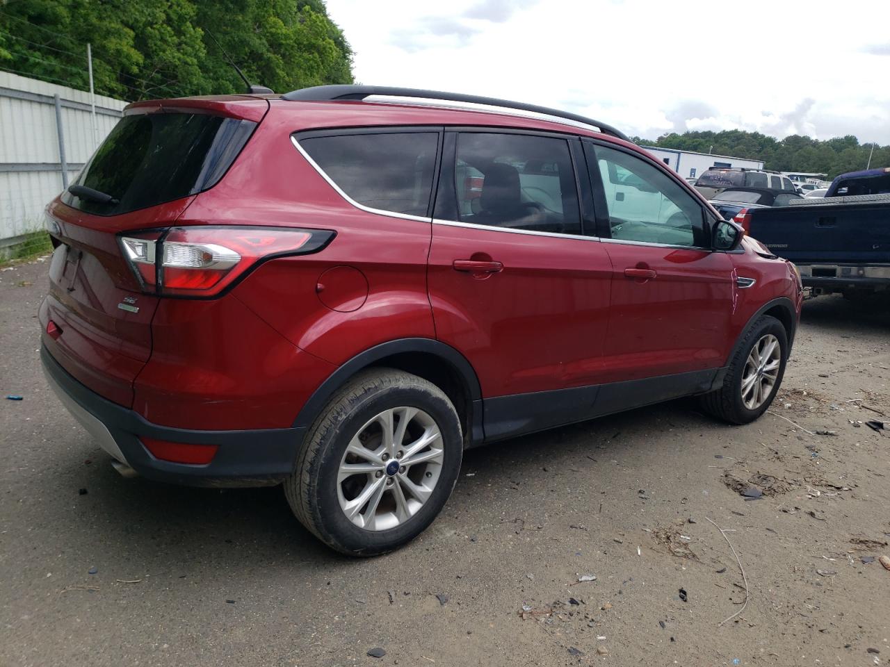 Photo 2 VIN: 1FMCU0G92JUB62644 - FORD ESCAPE 