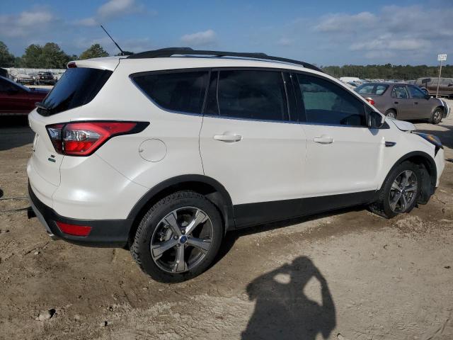 Photo 2 VIN: 1FMCU0G93HUC11389 - FORD ESCAPE SE 