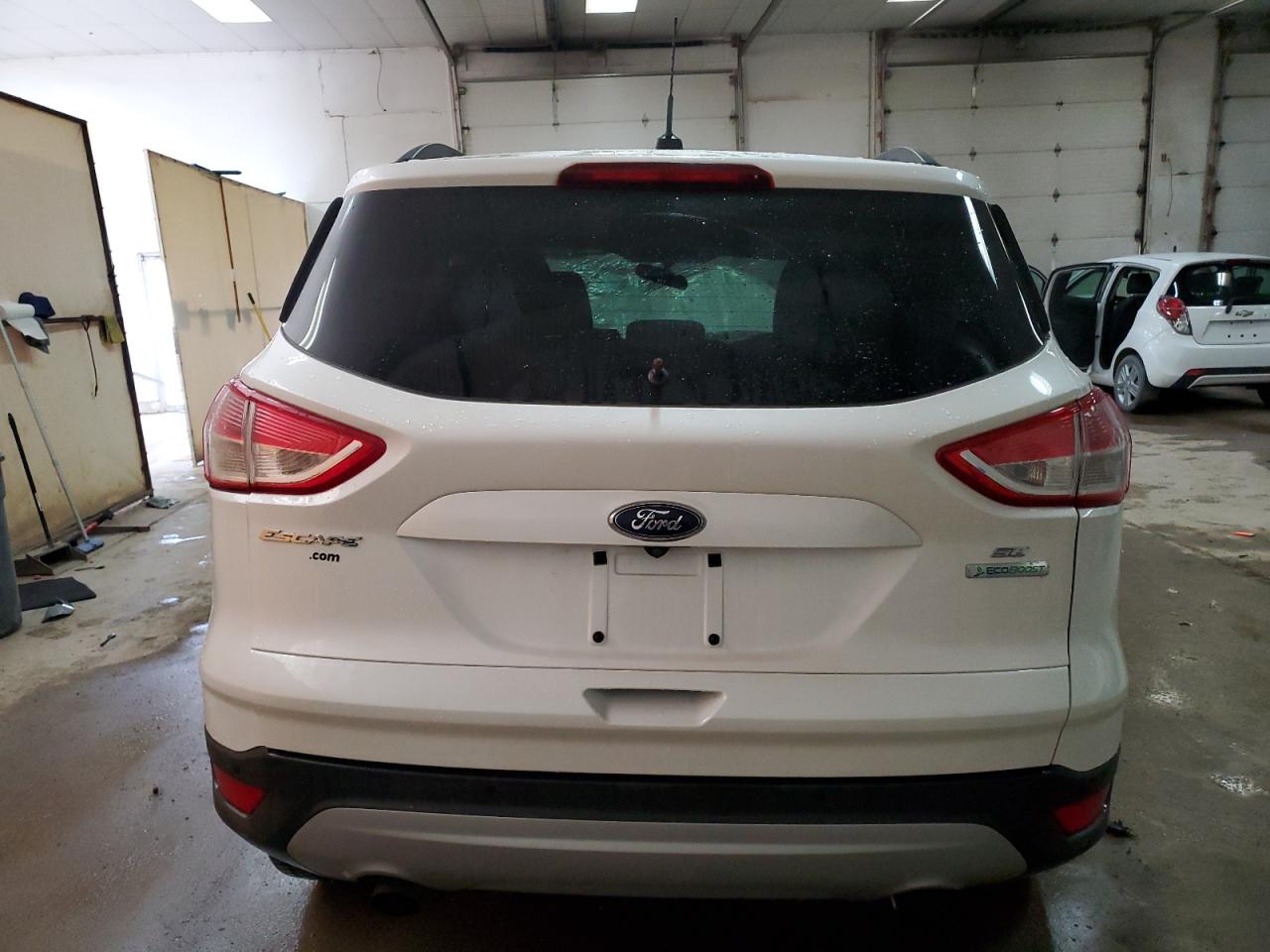 Photo 5 VIN: 1FMCU0G95EUD97089 - FORD ESCAPE 