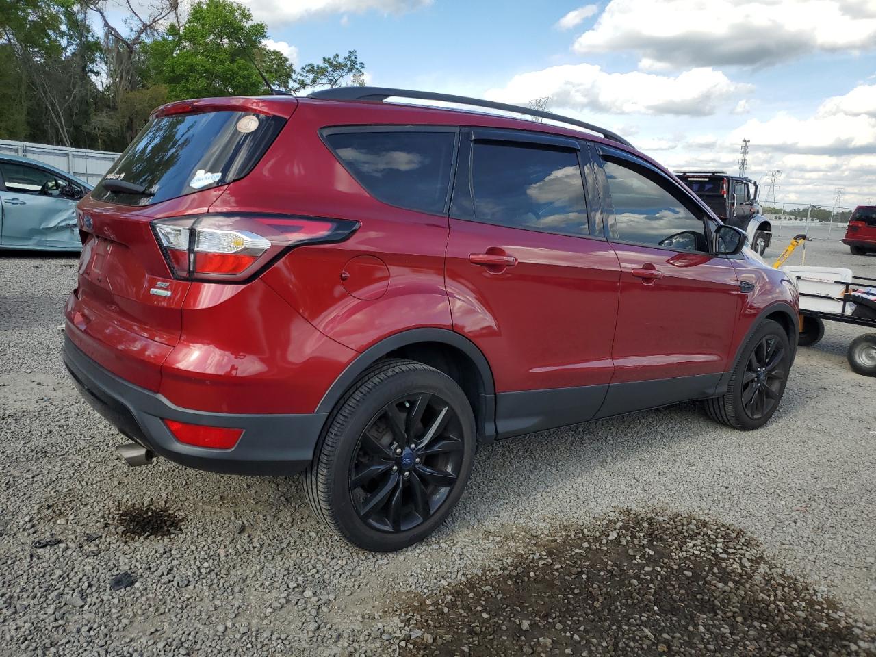 Photo 2 VIN: 1FMCU0G95HUB96460 - FORD ESCAPE 