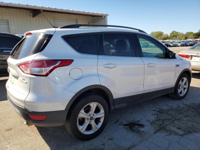 Photo 2 VIN: 1FMCU0G97GUA86833 - FORD ESCAPE SE 