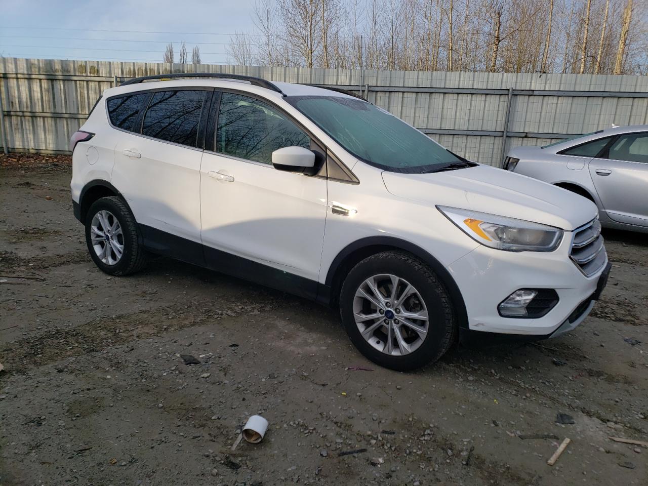 Photo 3 VIN: 1FMCU0G97HUA52182 - FORD ESCAPE 