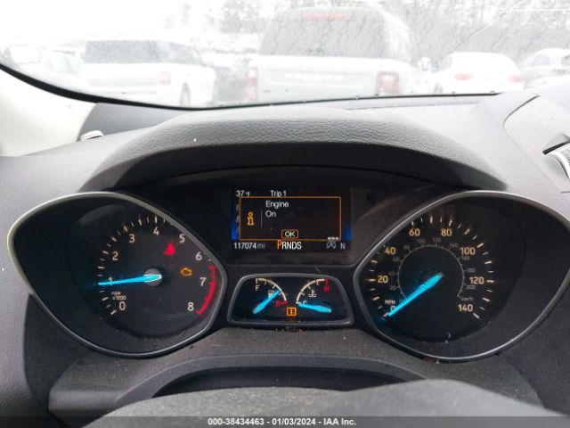 Photo 6 VIN: 1FMCU0G97HUB72757 - FORD ESCAPE 