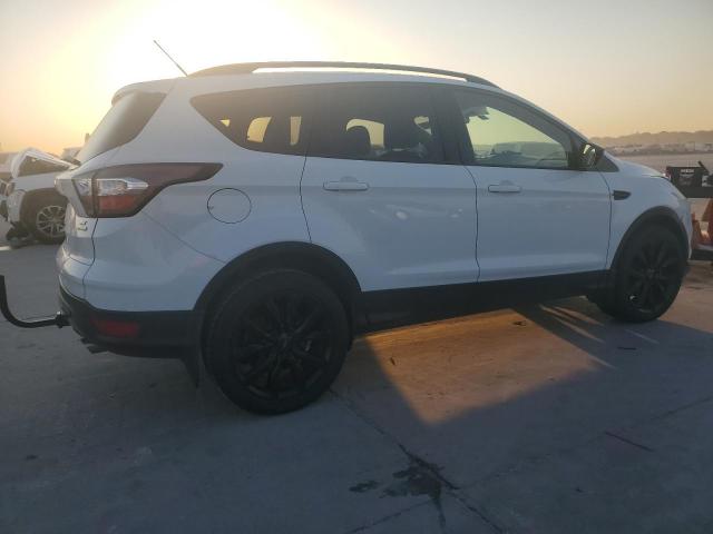 Photo 2 VIN: 1FMCU0G97HUE23471 - FORD ESCAPE SE 