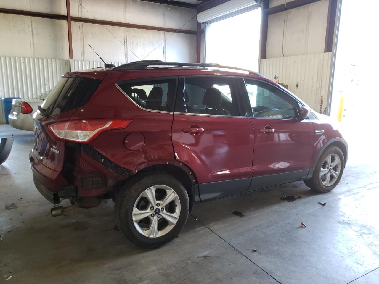 Photo 2 VIN: 1FMCU0G98DUD09876 - FORD ESCAPE 