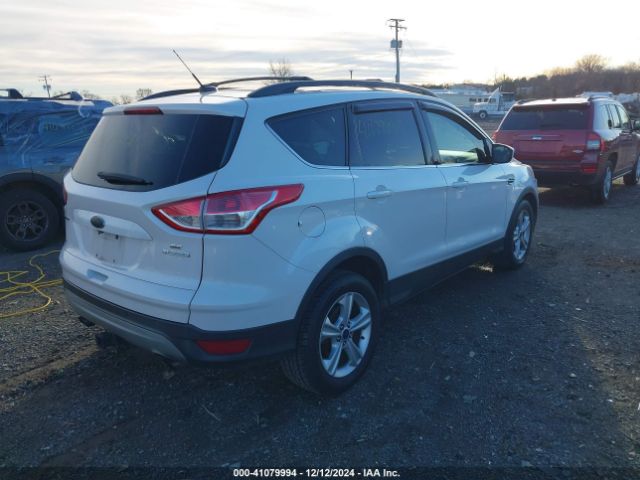 Photo 3 VIN: 1FMCU0G98FUA57033 - FORD ESCAPE 