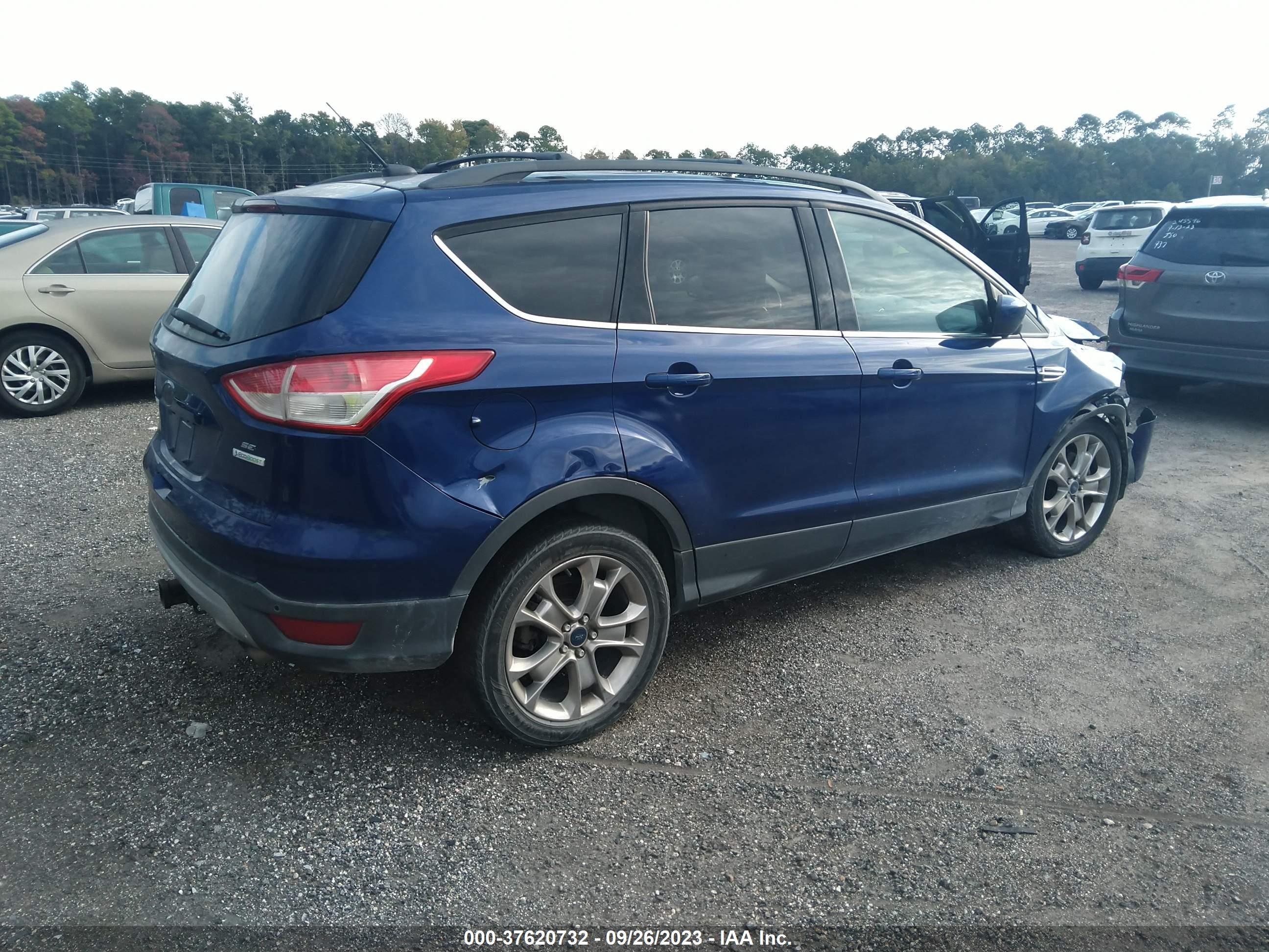 Photo 3 VIN: 1FMCU0G9XEUB64146 - FORD ESCAPE 