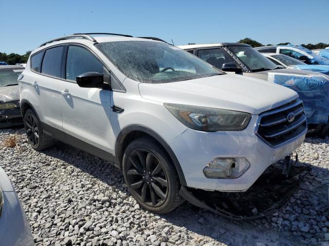 Photo 3 VIN: 1FMCU0G9XHUA46103 - FORD ESCAPE SE 