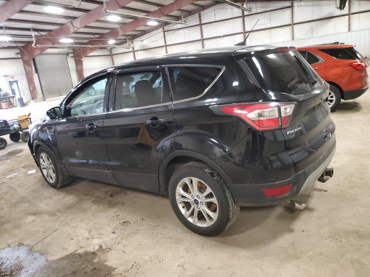 Photo 1 VIN: 1FMCU0G9XHUB15016 - FORD ESCAPE 