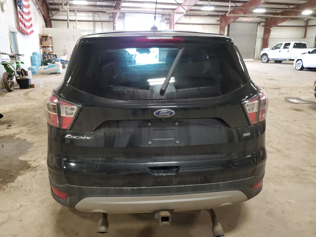 Photo 5 VIN: 1FMCU0G9XHUB15016 - FORD ESCAPE 