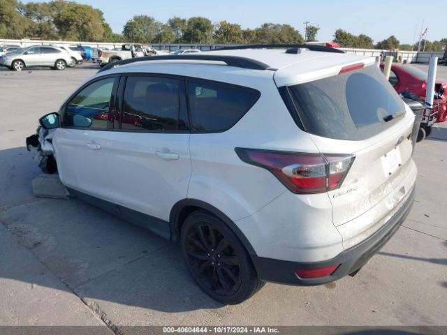 Photo 2 VIN: 1FMCU0GD0HUA13910 - FORD ESCAPE 