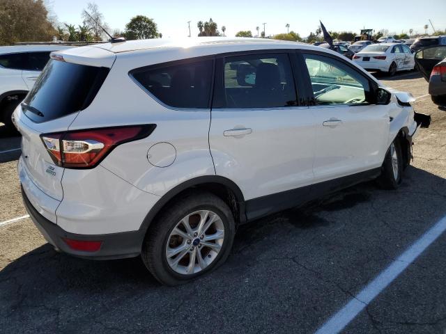 Photo 2 VIN: 1FMCU0GD0HUB05101 - FORD ESCAPE SE 