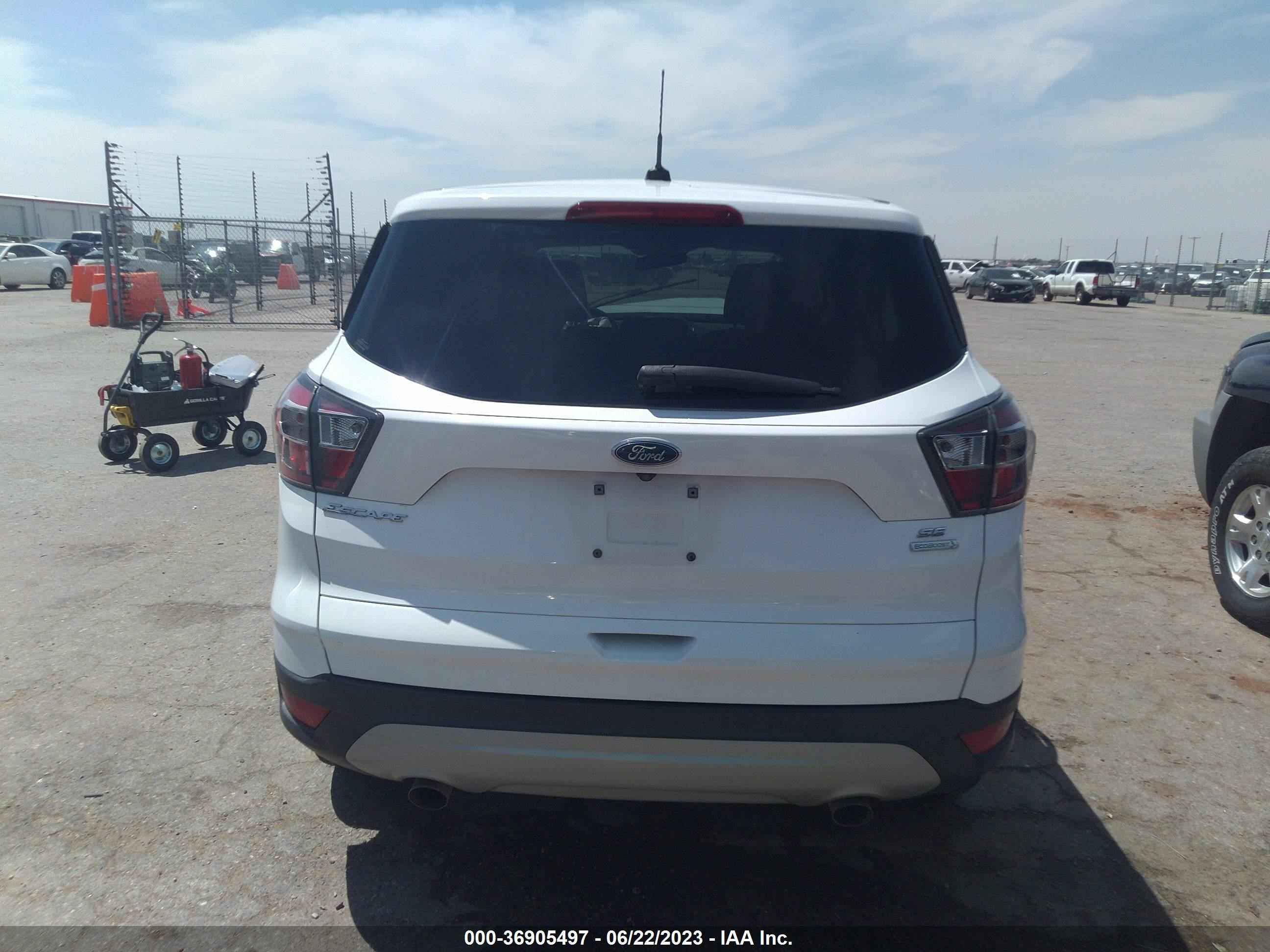 Photo 15 VIN: 1FMCU0GD0HUB21427 - FORD ESCAPE 