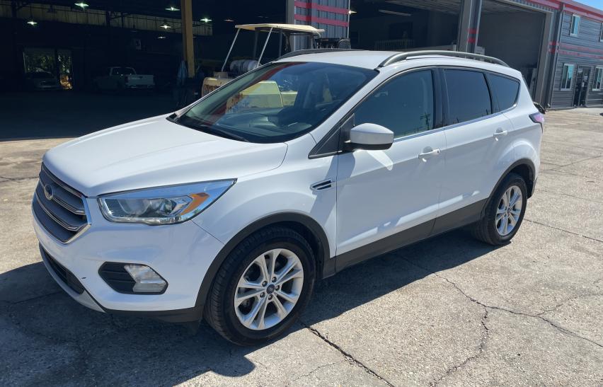 Photo 1 VIN: 1FMCU0GD0HUC97555 - FORD ESCAPE SE 