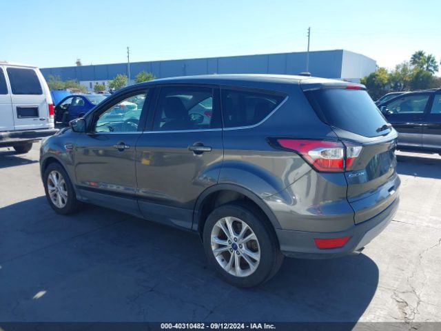 Photo 2 VIN: 1FMCU0GD0HUE97612 - FORD ESCAPE SE 