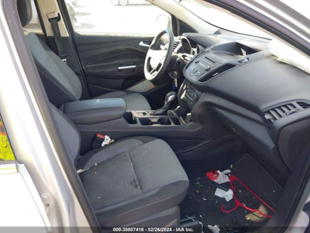 Photo 4 VIN: 1FMCU0GD0JUA37128 - FORD ESCAPE 