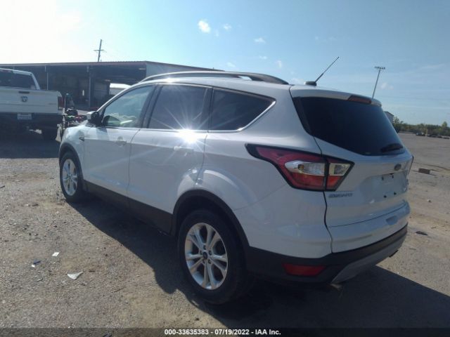 Photo 2 VIN: 1FMCU0GD0JUA58061 - FORD ESCAPE 