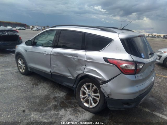 Photo 2 VIN: 1FMCU0GD0JUA73143 - FORD ESCAPE 