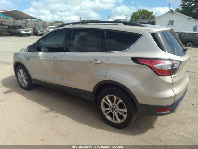 Photo 2 VIN: 1FMCU0GD0JUA79041 - FORD ESCAPE 