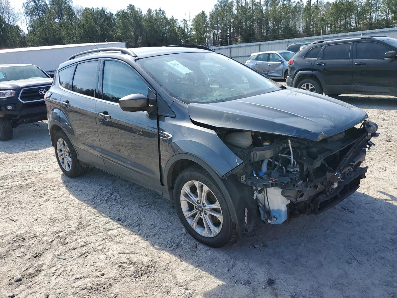 Photo 3 VIN: 1FMCU0GD0JUA82909 - FORD ESCAPE 